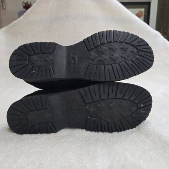 UGG® Moreau Casual Boots for Men - Picture 5 of 7